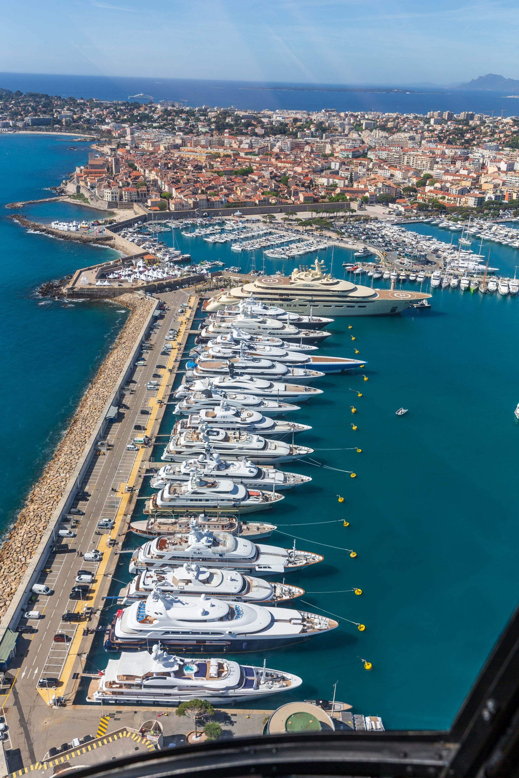berthforsuperyacht IYCA port Antibes